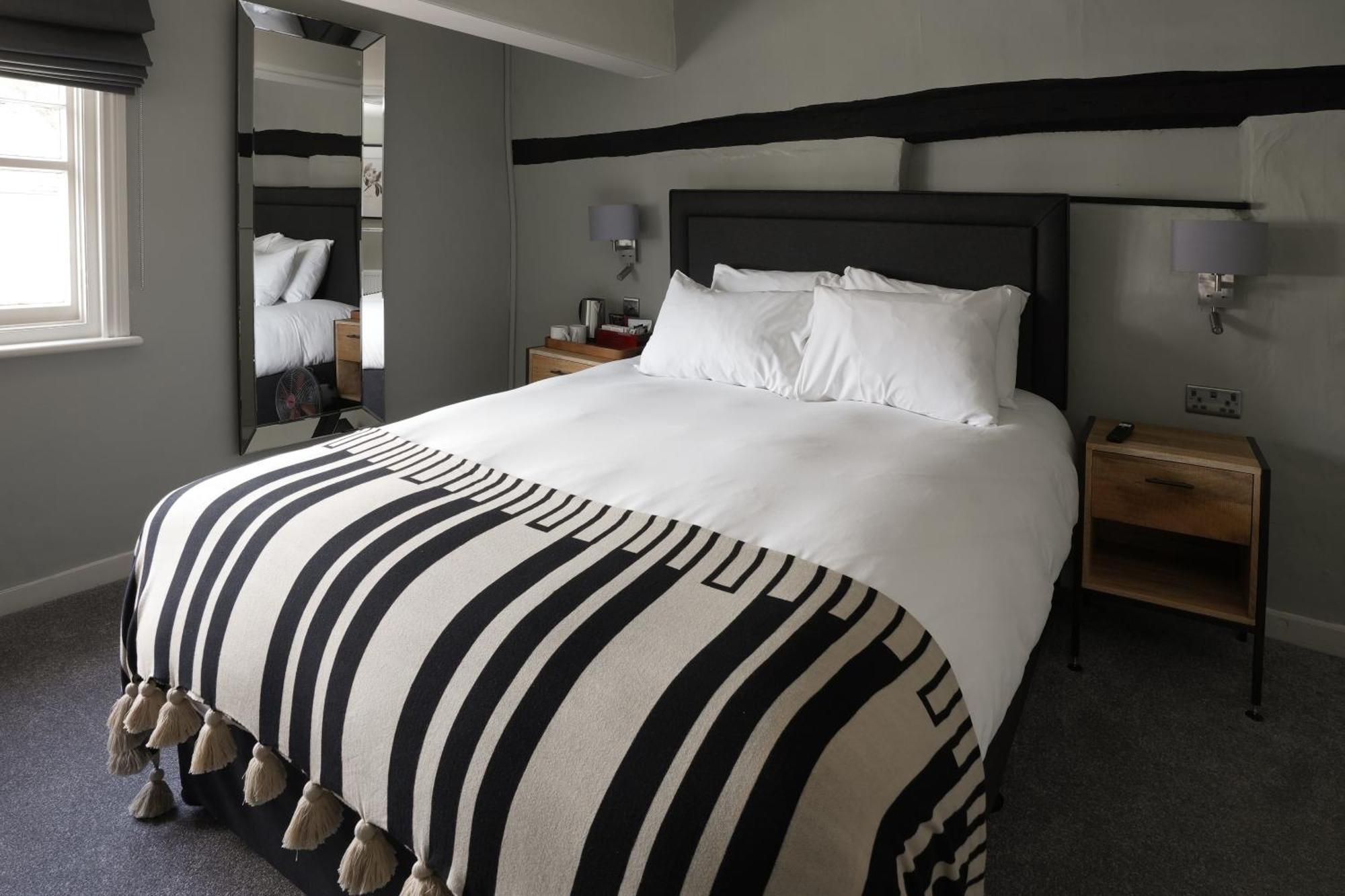 The Windmill Hotel Maidstone Kültér fotó